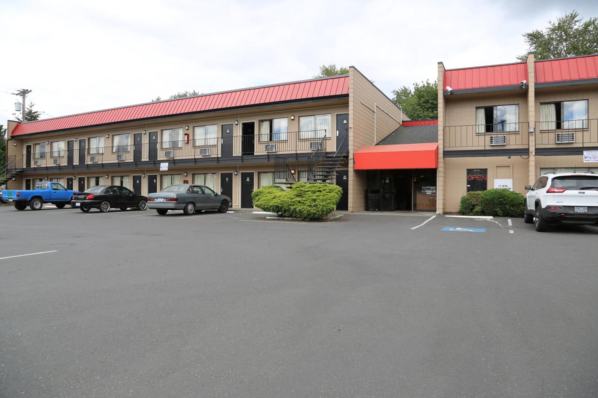 Americas Best Value Inn Kelso Exterior photo